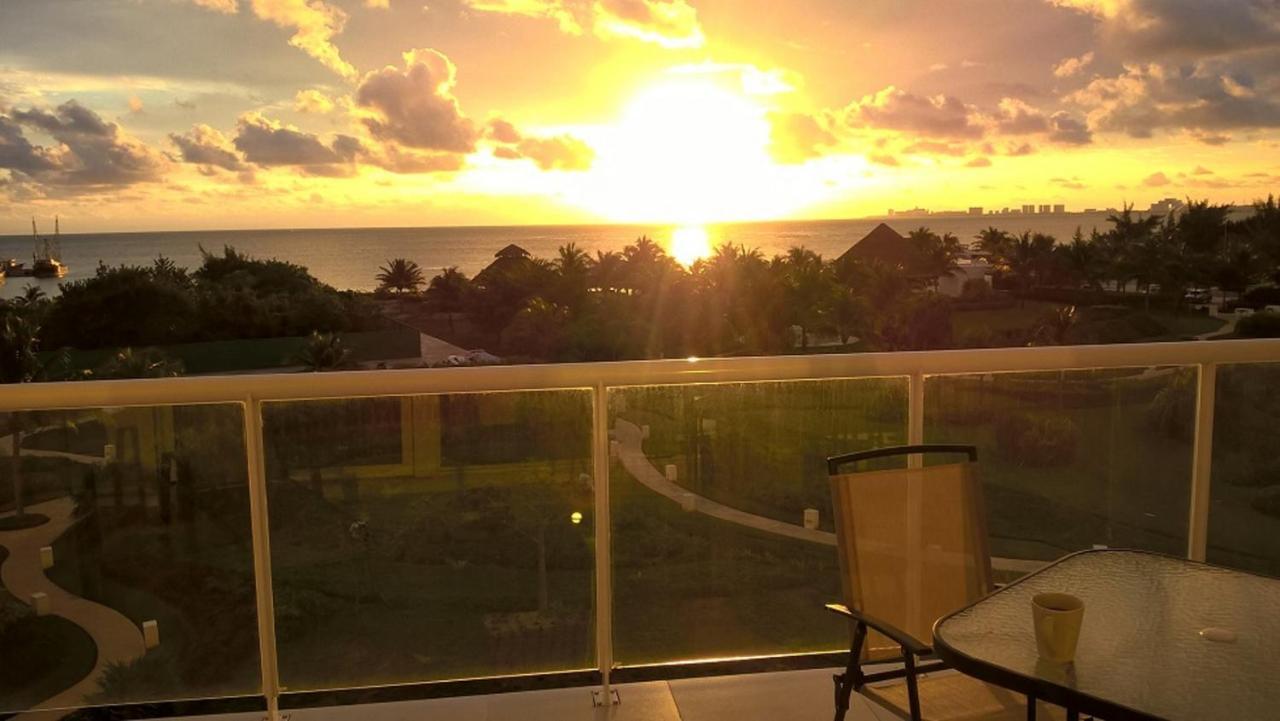 Swim The Caribbean & Work With A View Apartamento Cancún Exterior foto